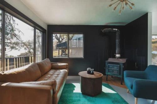 Dunlap Haus | Secluded rustic 2-bedroom cabin at nature retreat