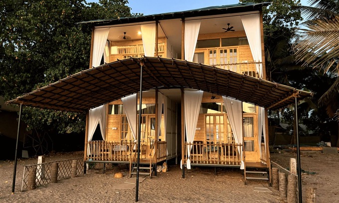 Agonda Haus | Secret Garden - Premium Hut #1