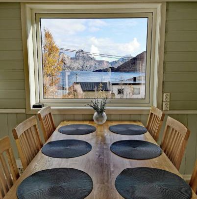 Berg Haus | Segla view house