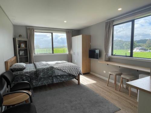 Te Miro Haus | Self check-in studio with bathroom