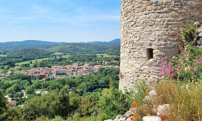 Flassans-sur-Issole Wohnung | Self-contained studio in the heart of the Var