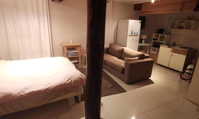 Laingholm Wohnung | Self contained Studio surrounded by native NZ forest, close to City & amenities