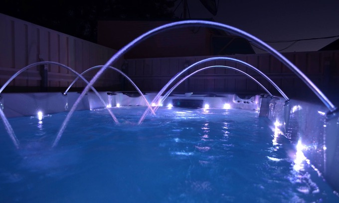 Semaphore Haus | Semaphore Sea Breeze-Family Beach/Pool Holiday. 450m to Beach. 20 min to airport