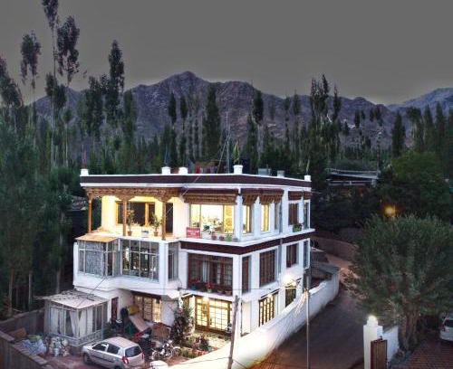 Leh Haus | Semskit Guest House
