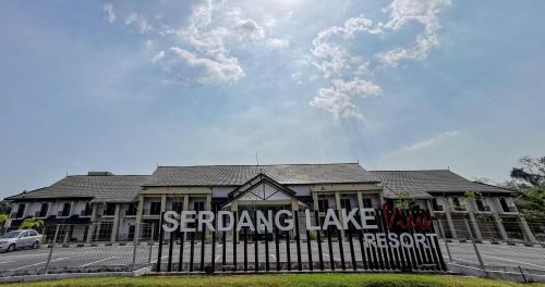 Bandar Baharu District Hotel | SERDANG LAKE VIEW RESORT