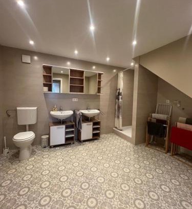 Rodenbach Wohnung | Serena Monteur Apartment