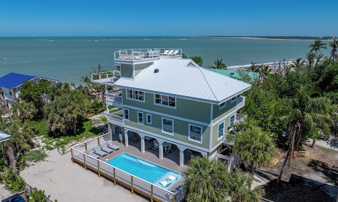 Jose's Hideaway Haus | Serendipity - Pool, 2 Golf Carts, NCIC, Lage, Lage, Lage!