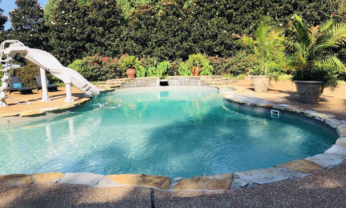 Como Sonstige | Serene Farmhouse with Lagoon Heated Pool and Private Lake