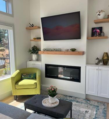 Otter Point Wohnung | Serene Forest Retreat