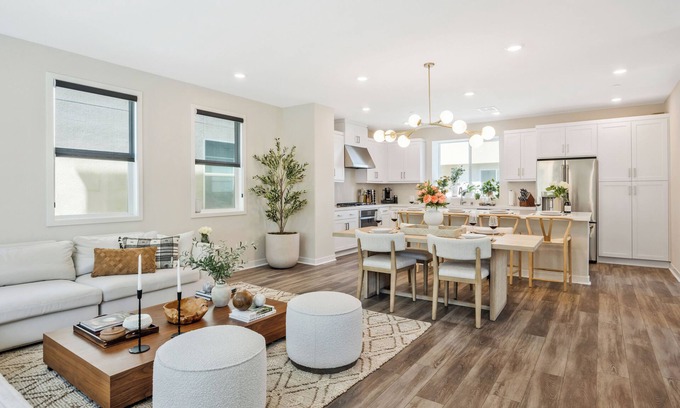 San Juan Capistrano Haus | Serene Home in Resort Community. Rooftop, Mountain Views, Lake +Resort Amenities