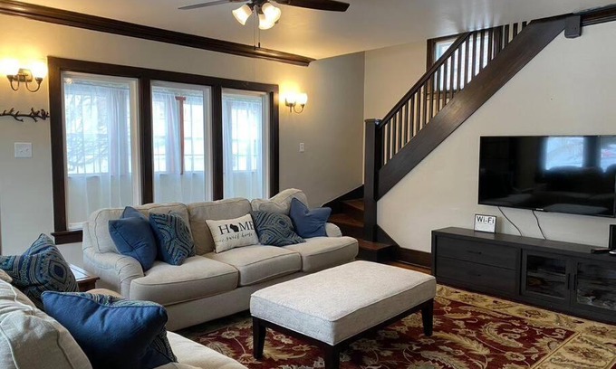 Ellis Historical District Haus | Serene Home One Block From Lake Michigan