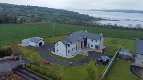 Letterkenny Kabine | Serene Luxurious Haven with Sea Views Letterkenny Rooms