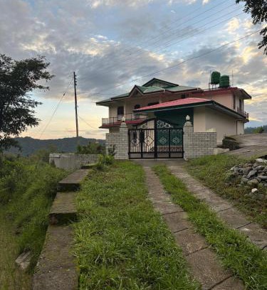 Gunehr Kabine | Serene Stay Baijnath