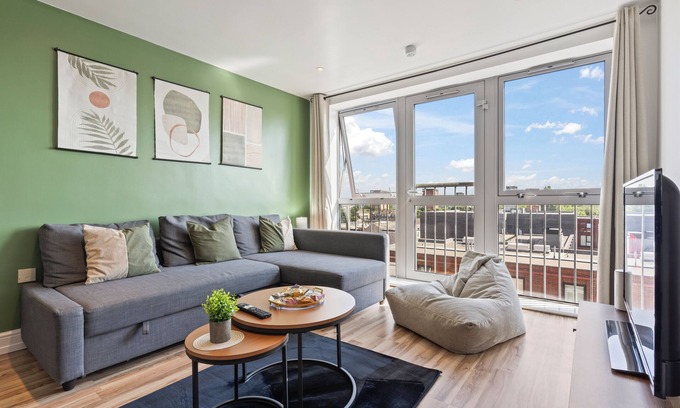 Birmingham City Centre Wohnung | Serene Suite-Free Parking+Pool Table+Netflix