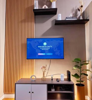 Valenzuela Haus | Serene Suite In Jazz Residences