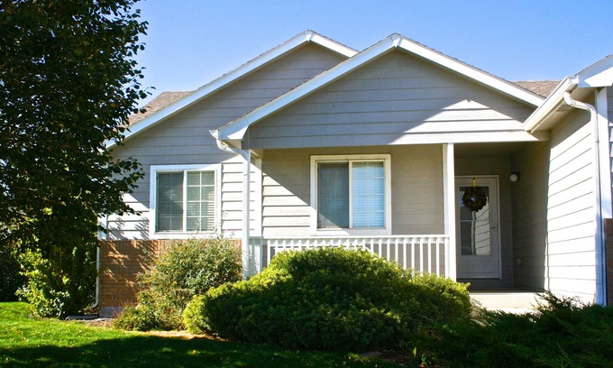Mead Wohnung | "Settle into the Front Range on Settler Ridge Dr."