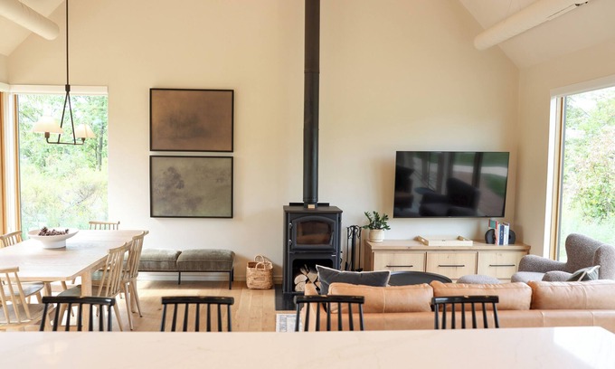 Fish Creek Hütte | Shade Tree at Loma Cottages