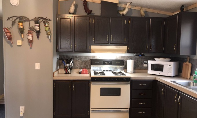 Iron River Haus | Shady Maple Retreat-Cozy, Quaint and close to everything Northwoods!