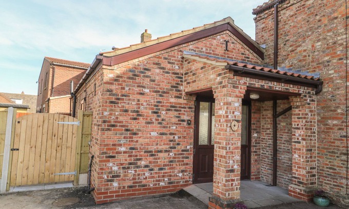 Barlby Haus | SHAMROCK, pet friendly, with a garden in Barlby