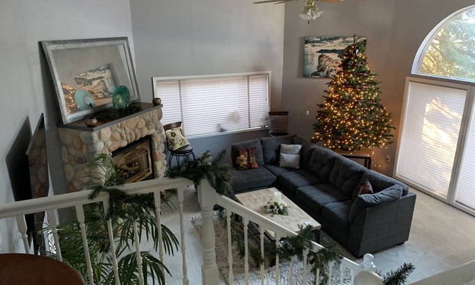 Fairwood Haus | Shangri - La Hot Tub & Pool Fun