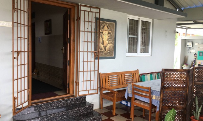 Pollachi Hotel | Shantham Service Apartments, Kinathukadavu