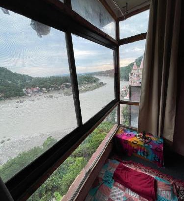 Tapovan Haus | Shanti Shanti Ganga View