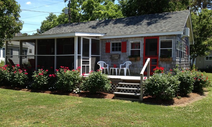 Silver Beach Hütte | Genießen Sie herrliche Sonnenuntergänge über der wunderschönen Chesapeake Bay.
