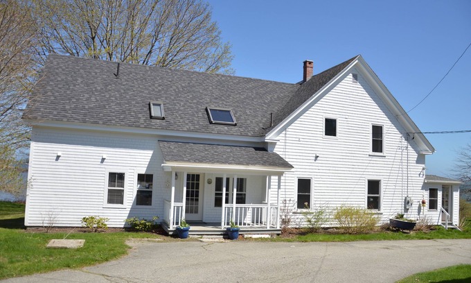 Spruce Head Haus | Sie verkauft Muscheln an der Küste.