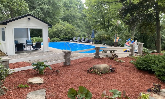 Alden Haus | Shea Oaks Getaway; Lake Geneva Private Heated Pool