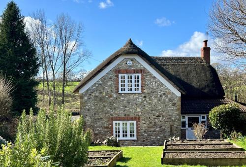 Chard Haus | Shedrick Cottage