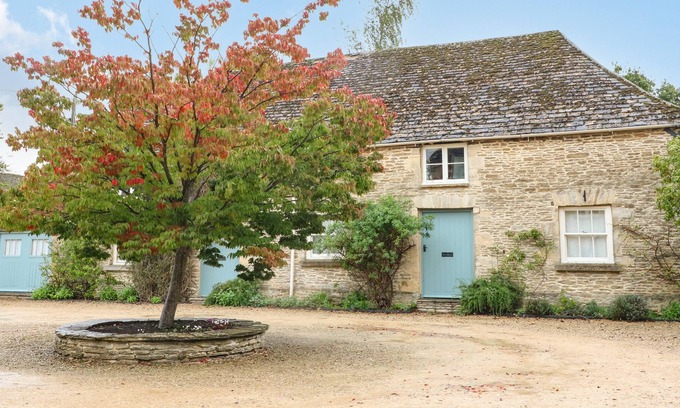 Tetbury Haus | SHERWOOD, pet friendly, character holiday cottage in Tetbury