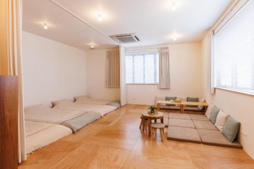 Kisarazu Haus | shimagumi house 海のそばの小さな貸切り宿