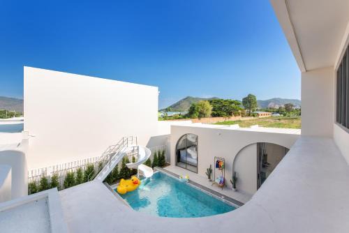 Chonburi Haus | SHIN Lalynn Pool Villa