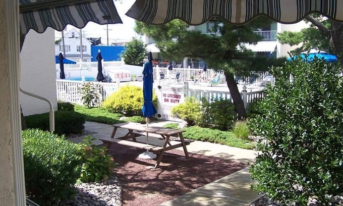 North Beach Haven Eigentumswohnung | Ship Bottom Ocean Block with Pool