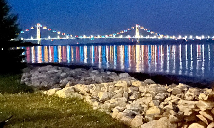 St Ignace Hütte | Schiff Watch Point, Lake Michigan