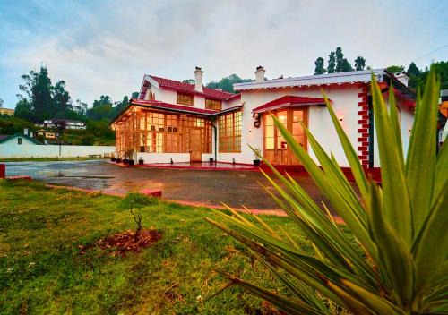 Pudumund Haus | Shivs Heritage Resort Ooty in by VOYE HOMES