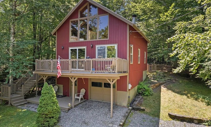 Standish Hütte | SHORT WALK TO A LARGE SANDY BEACH