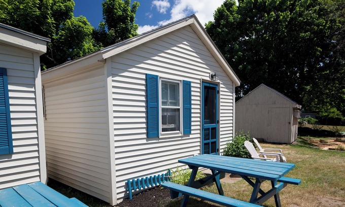 York Beach Hütte | Short walk to Short Sands & Long Sands Beaches! Affordable vacation in York! #7