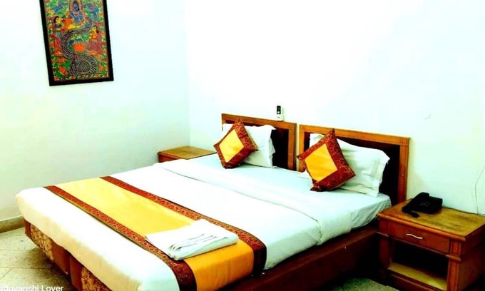 Varanasi Haus | Shri Kunj Hotel and Home Stay