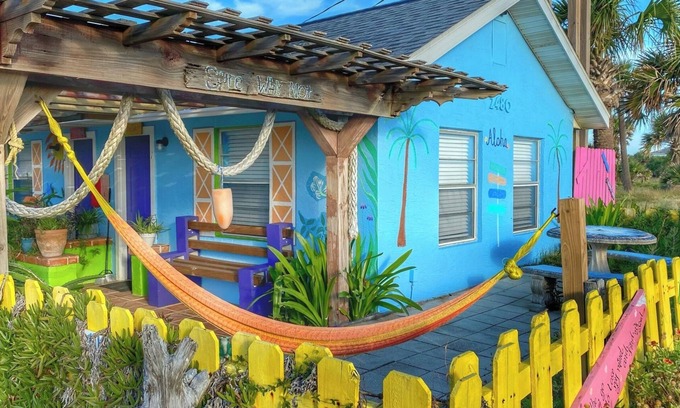 Beverly Beach Hotel | Si Como No Inn