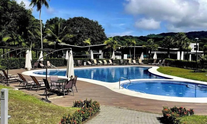 Herradura Haus | Si Es Vida Beach House