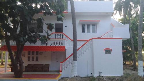 Walajabad Haus | Siesta Inn - Lake view
