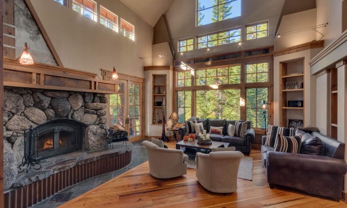 Truckee Haus | Signature Retreat on the 18th - TLUXP