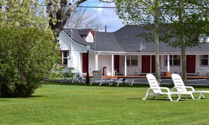 Bridgeport Hotel | Silver Maple Inn