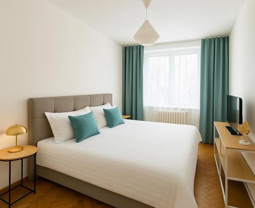 Banska Bystrica Wohnung | Simcity 2 I 3BR in city center w free parking, 24 7 self check-in