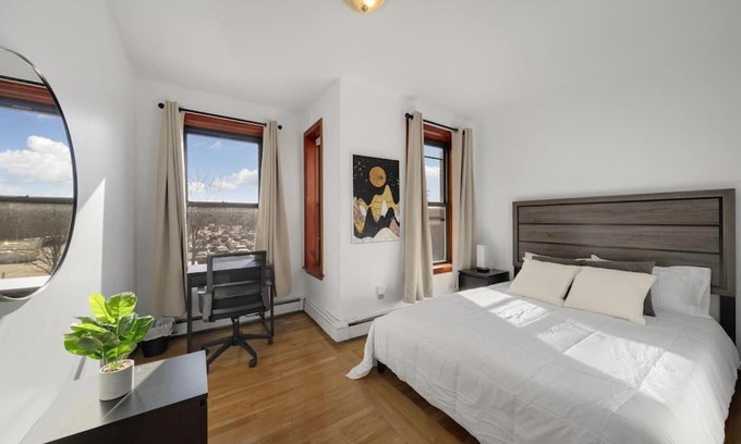 Harrison Lenox Wohnung | Minimalist Style 3BD 1BTH Shared Apt near NU in Boston