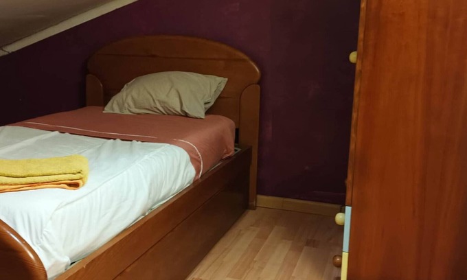 Albarraque Wohnung | Einzelzimmer 3 in Albarraque, Sintra, Gemeinschaftsbad