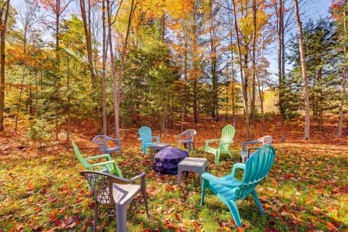 Grawn Haus | Sip and Hike! Autumn Escape 12 Mi to Traverse City