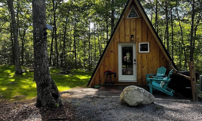 Oakland Kabine | Sister A Frame in the Woods