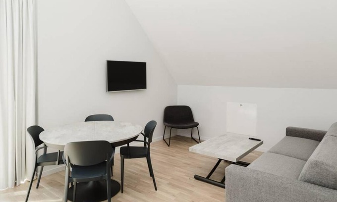 Lidingo Wohnung | SK67 Modern and bright Loft with free Parking